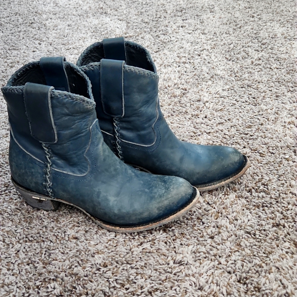 Lane plain jane shortie boots